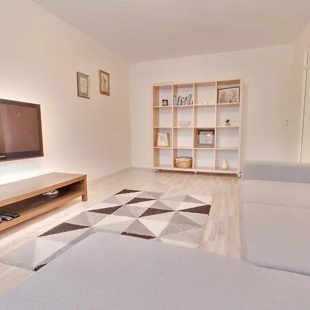 Daily Near The Toompea Castle With Free Parking Apartment